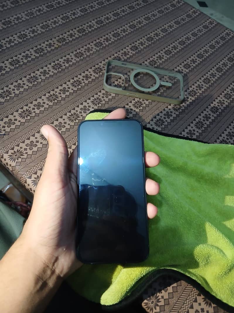 Apple iPhone 14 5