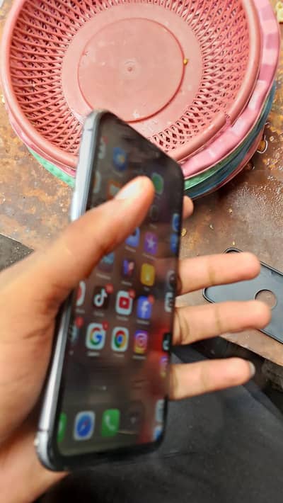 Apple iPhone 11