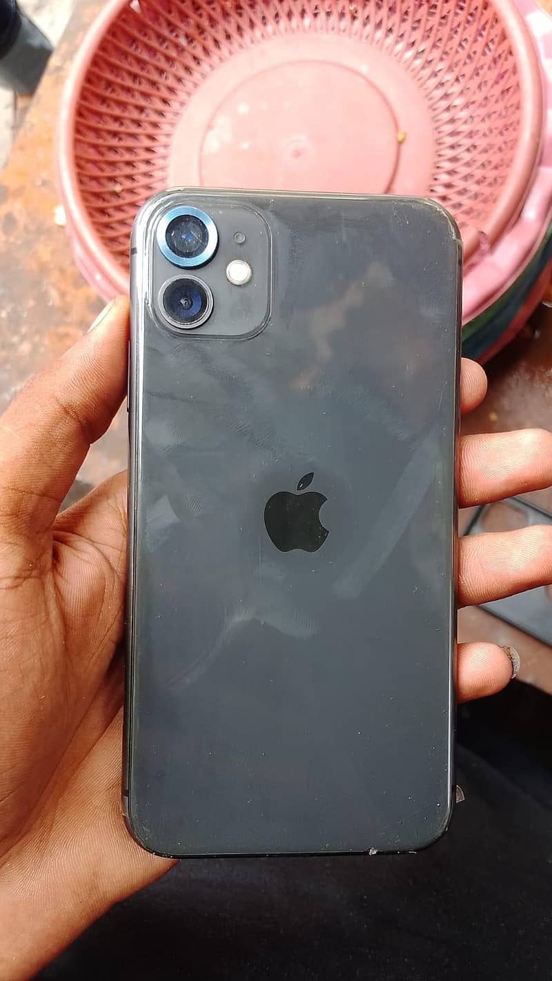 Apple iPhone 11 3
