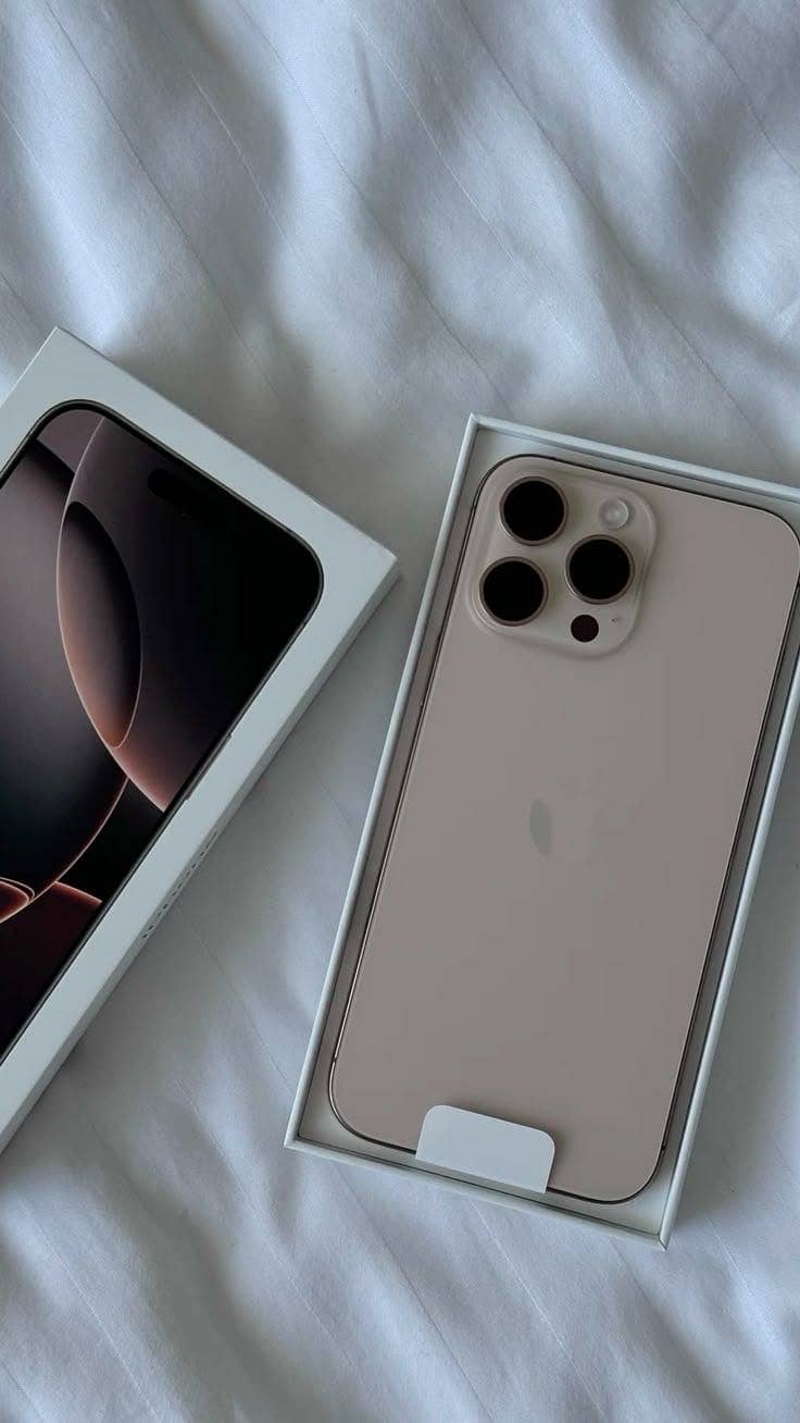 Apple iPhone 16 Pro Max 1