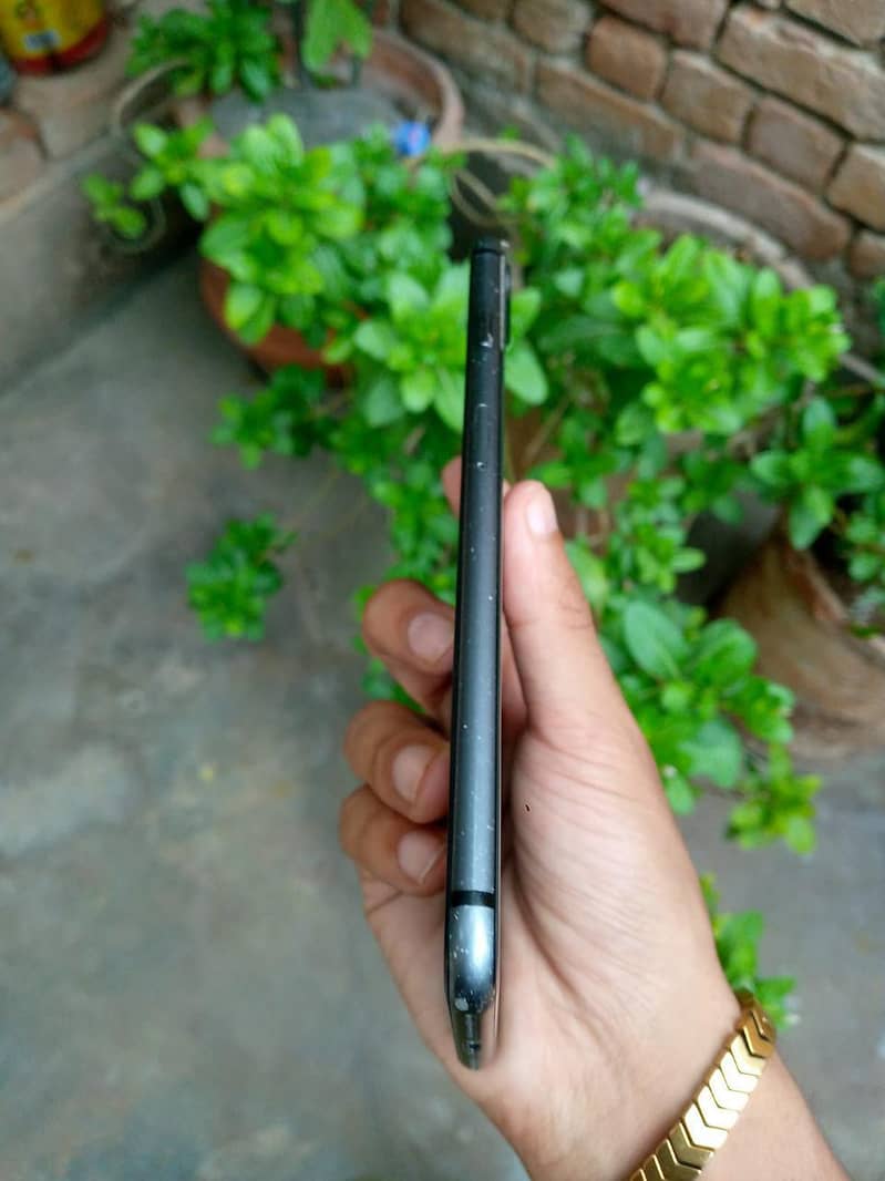 Apple iPhone 8 Plus 6