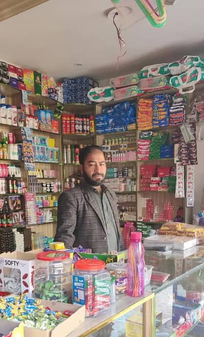 chalta Howa business jenral store for sell  bahir janay ke waja sell