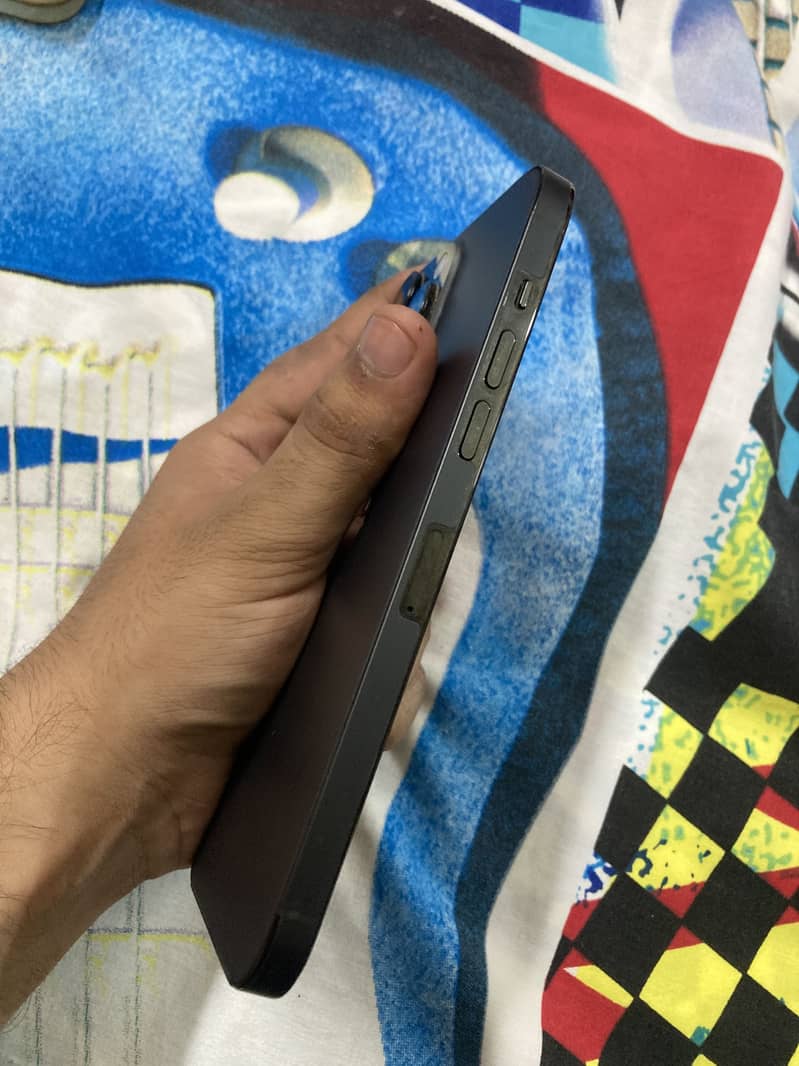 iPhone 14 Pro Max 5