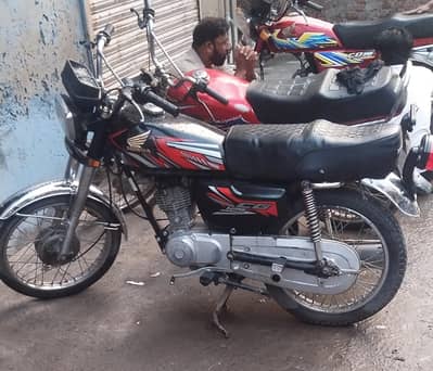 Honda 125 united