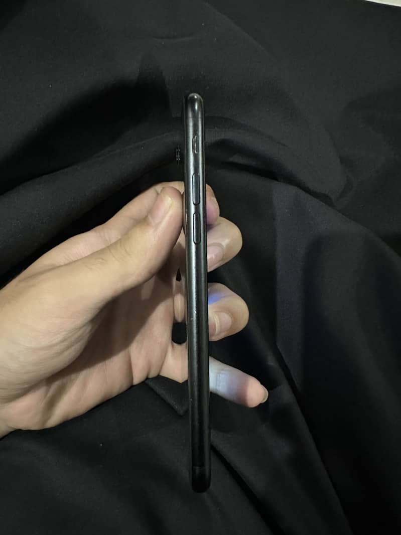 Apple iPhone SE 2