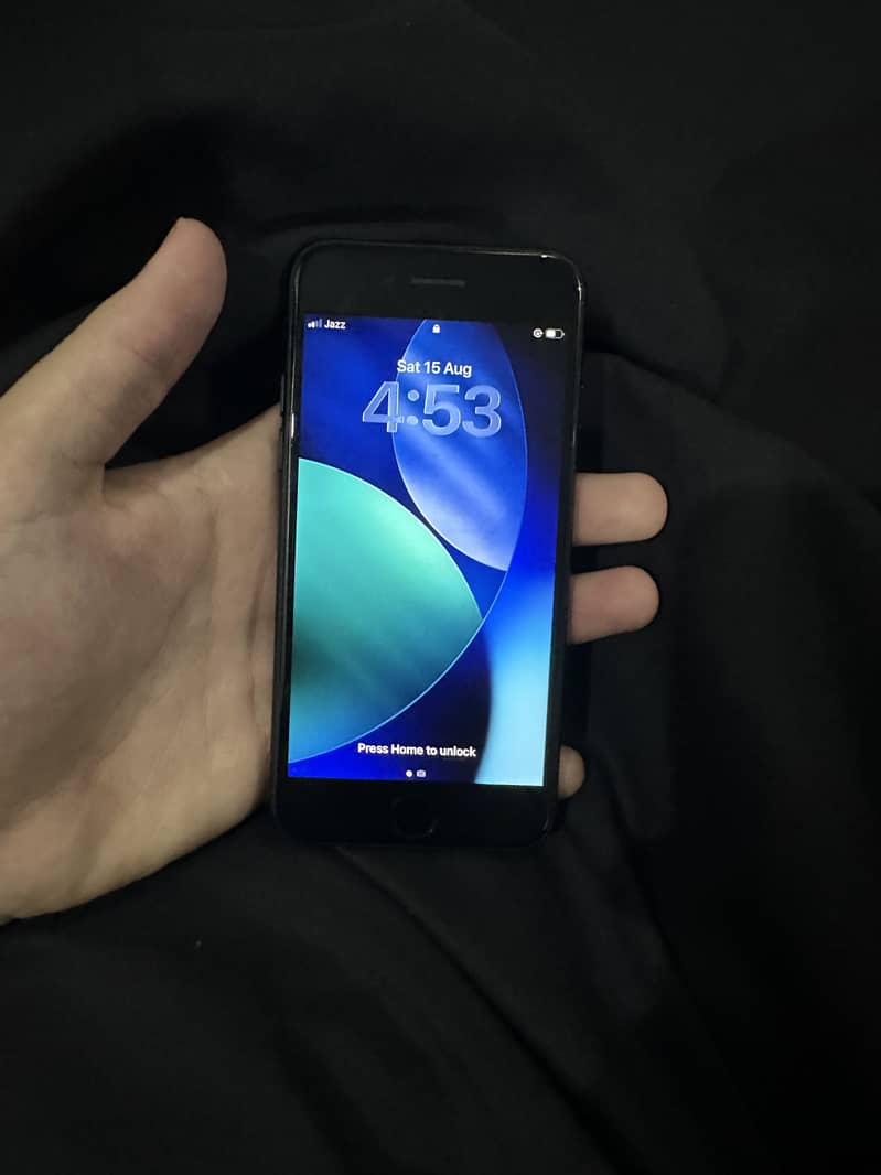 Apple iPhone SE 3
