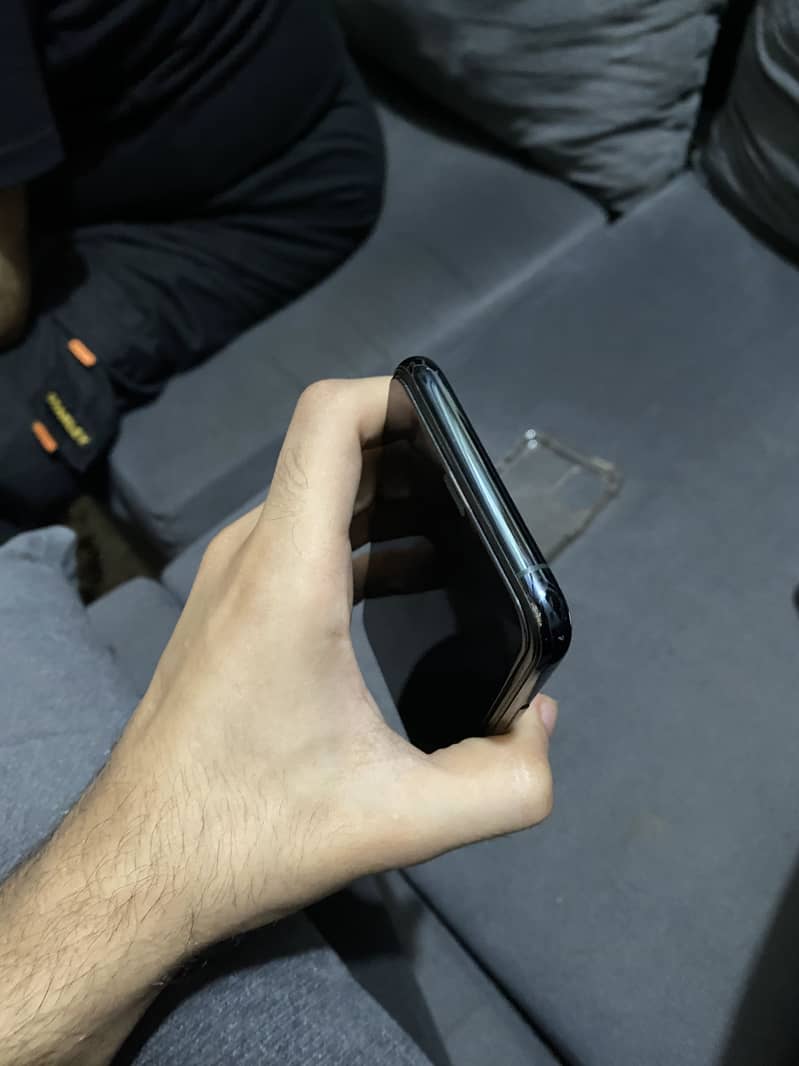 Iphone 11 pro 1