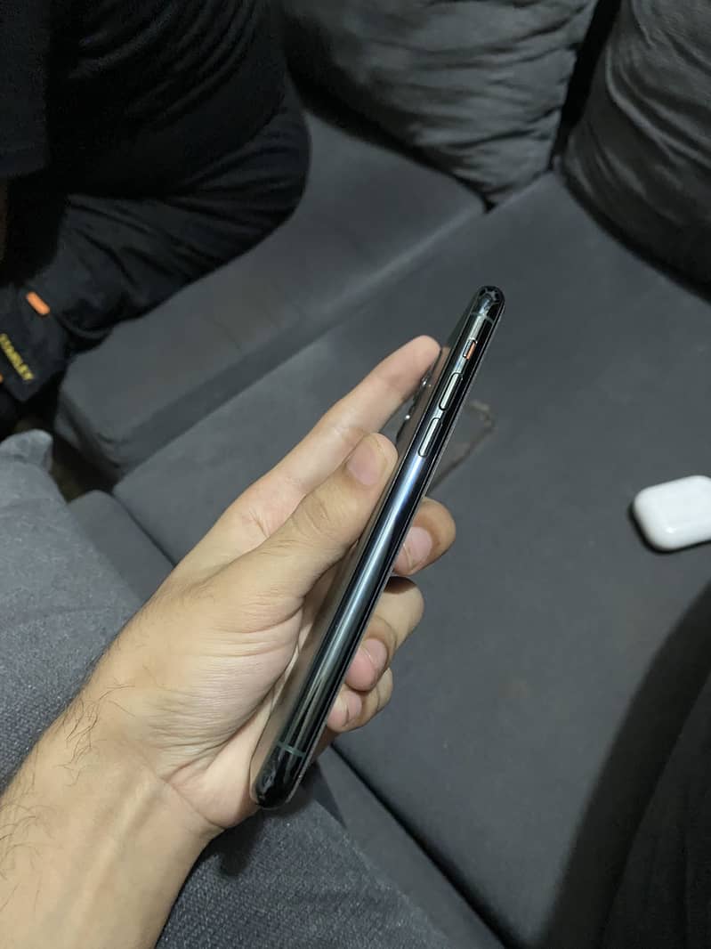 Iphone 11 pro 2