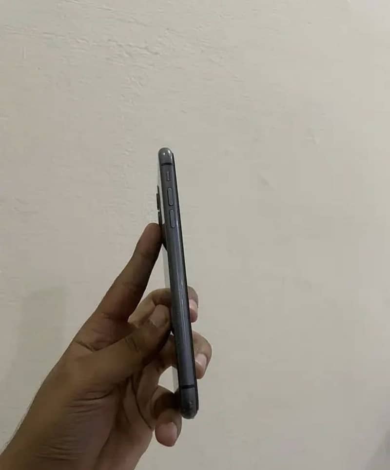 Apple iPhone 11 2