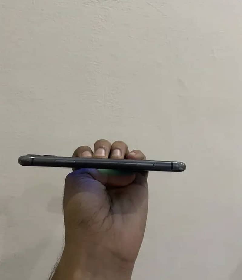 Apple iPhone 11 5