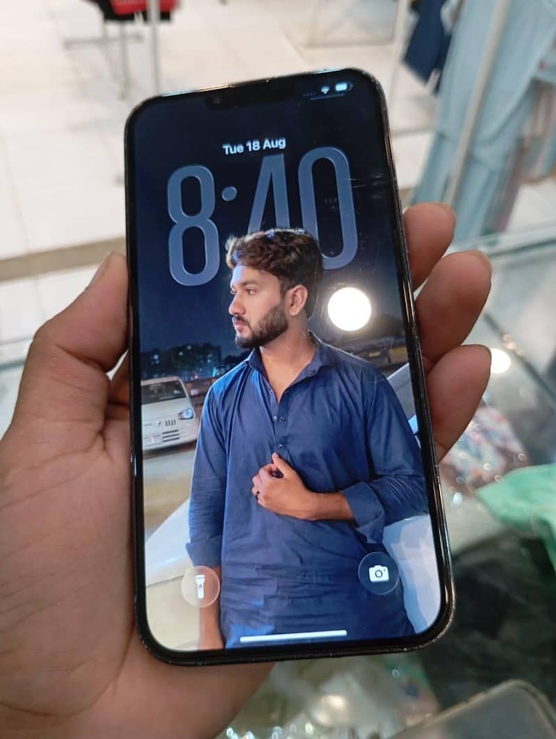 Apple iPhone 13 Pro Max 1
