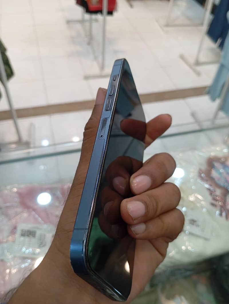 Apple iPhone 13 Pro Max 3