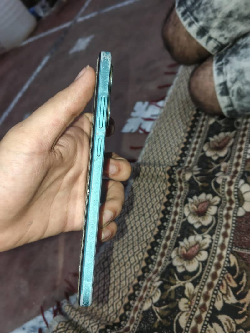 OPPO A78 1