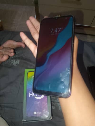 Infinix Hot 8