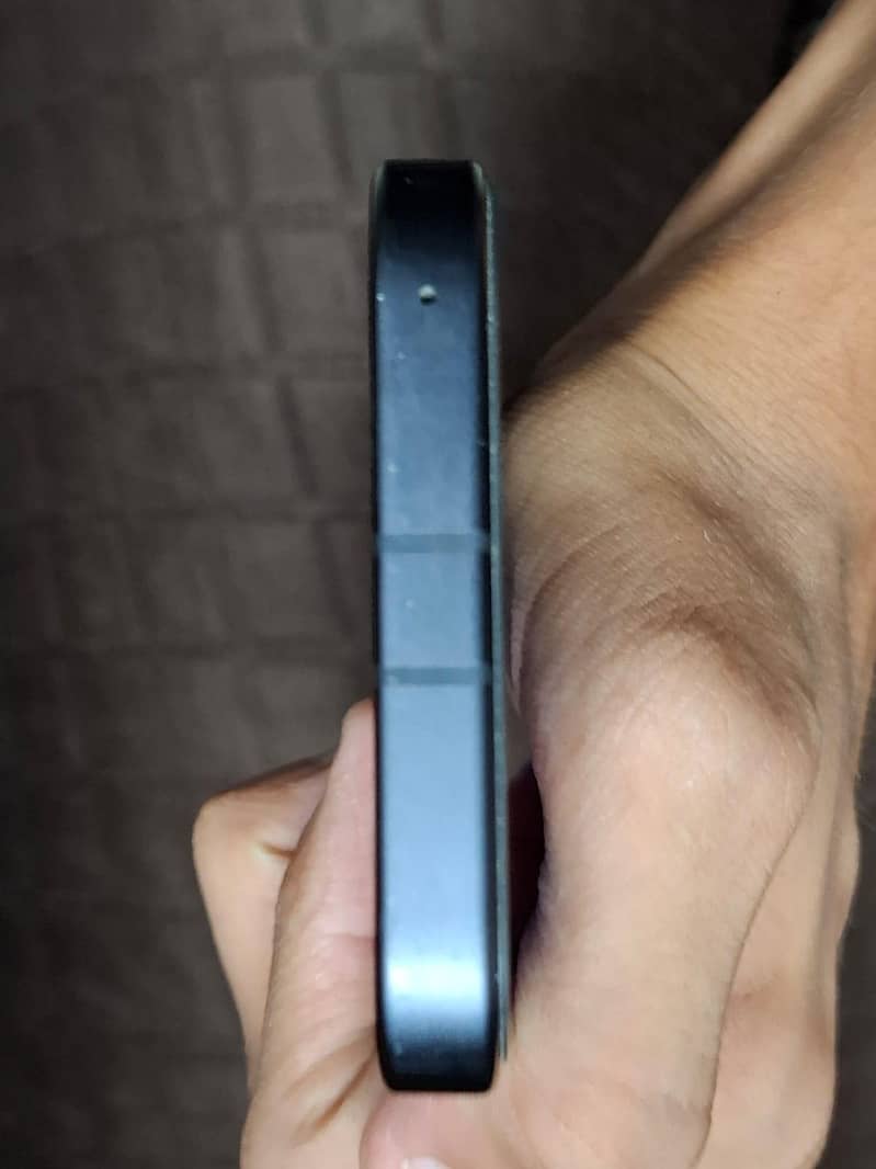 Google Pixel 9a 4