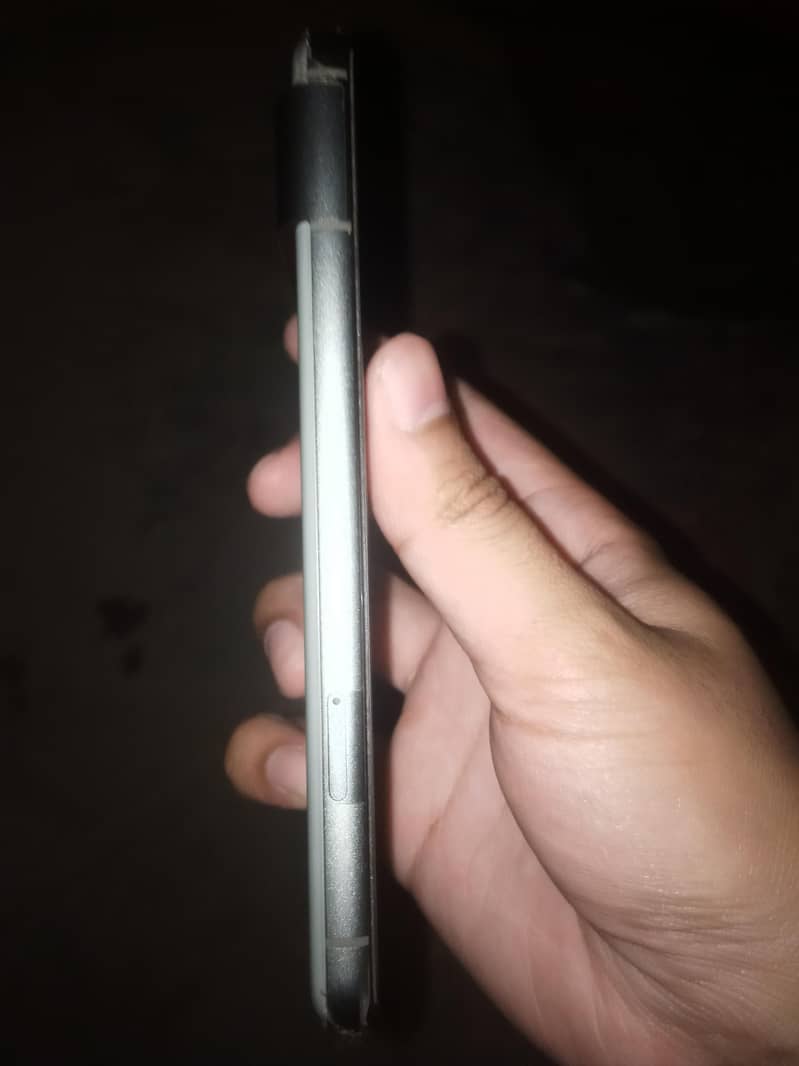 Google Pixel 8 5