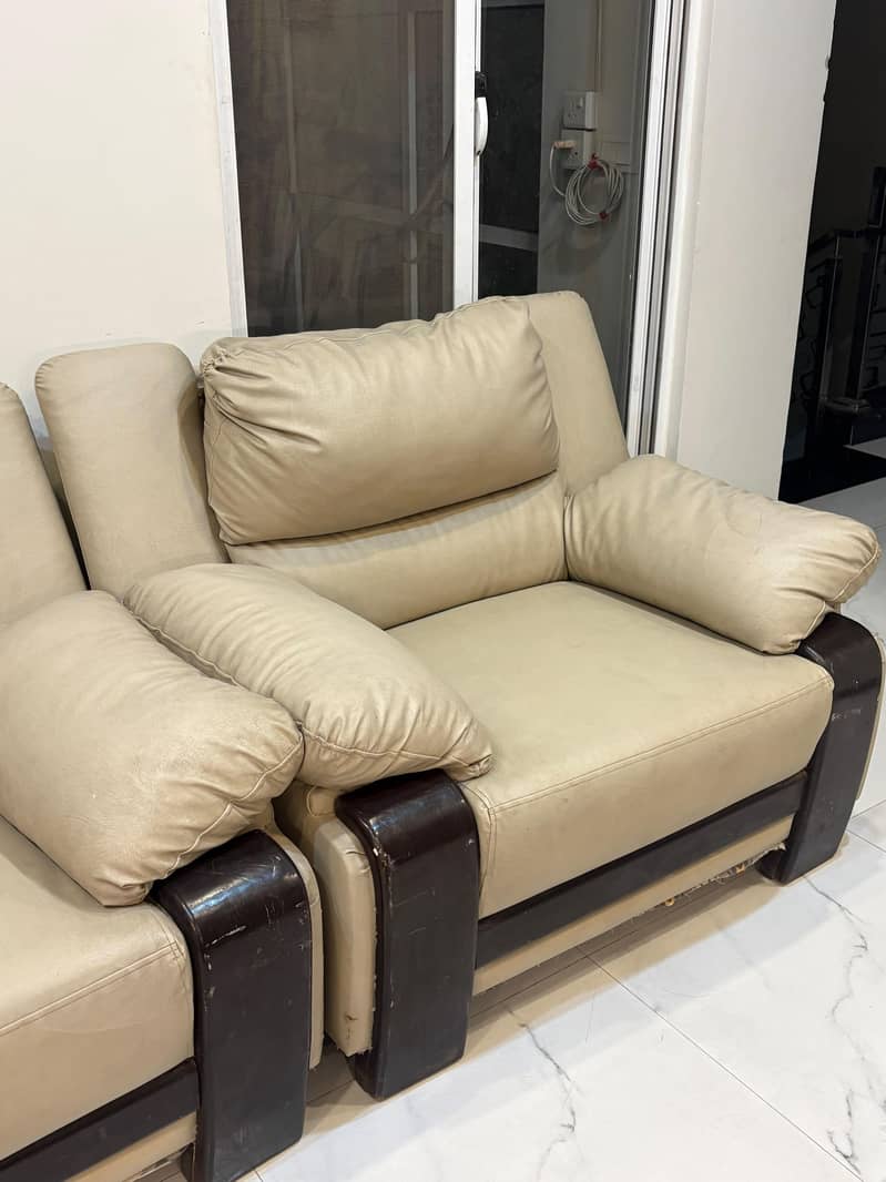 Two single seater sofas 4
