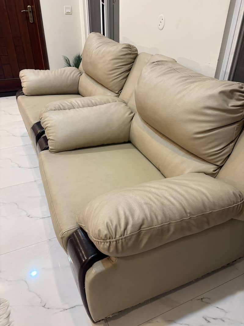 Two single seater sofas 5
