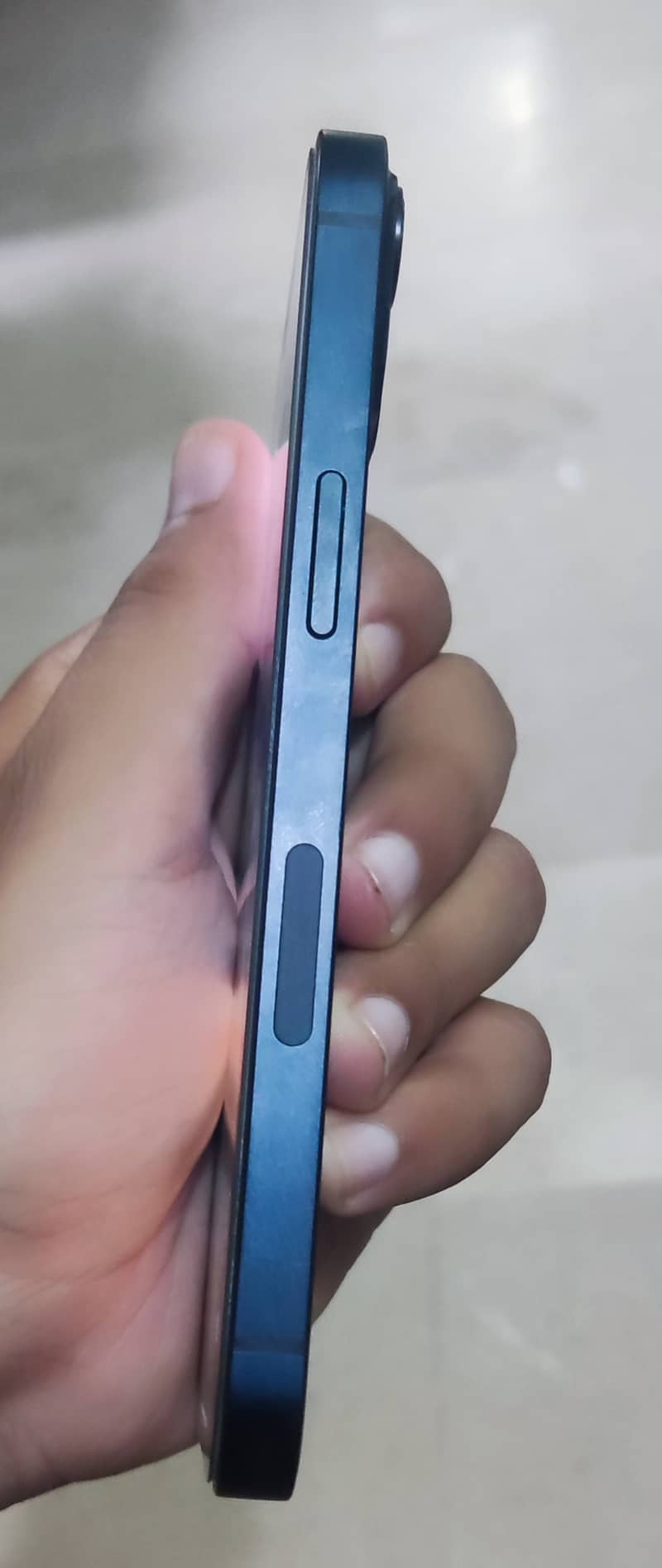 Apple iPhone 13 5