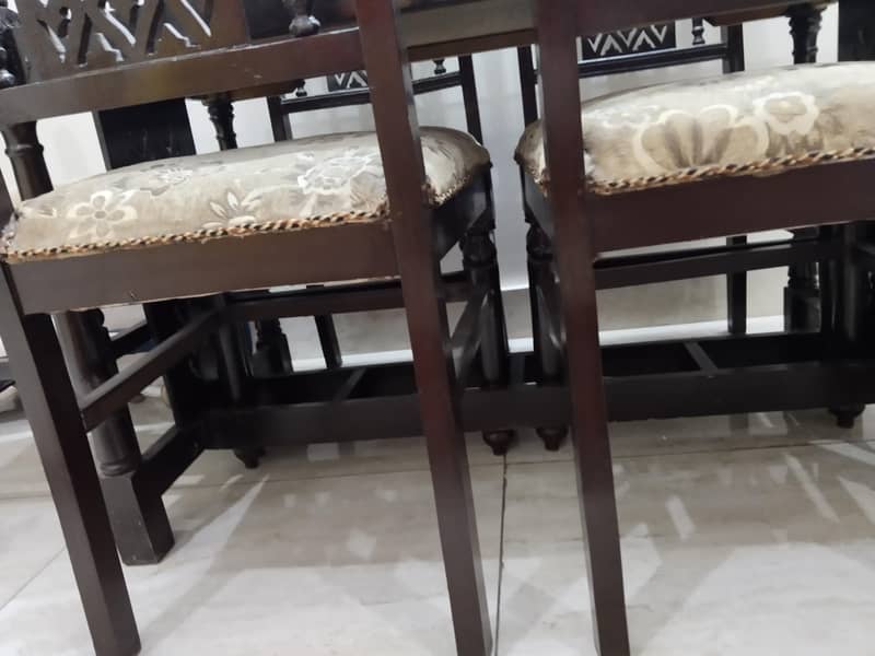 Dinning Table 3