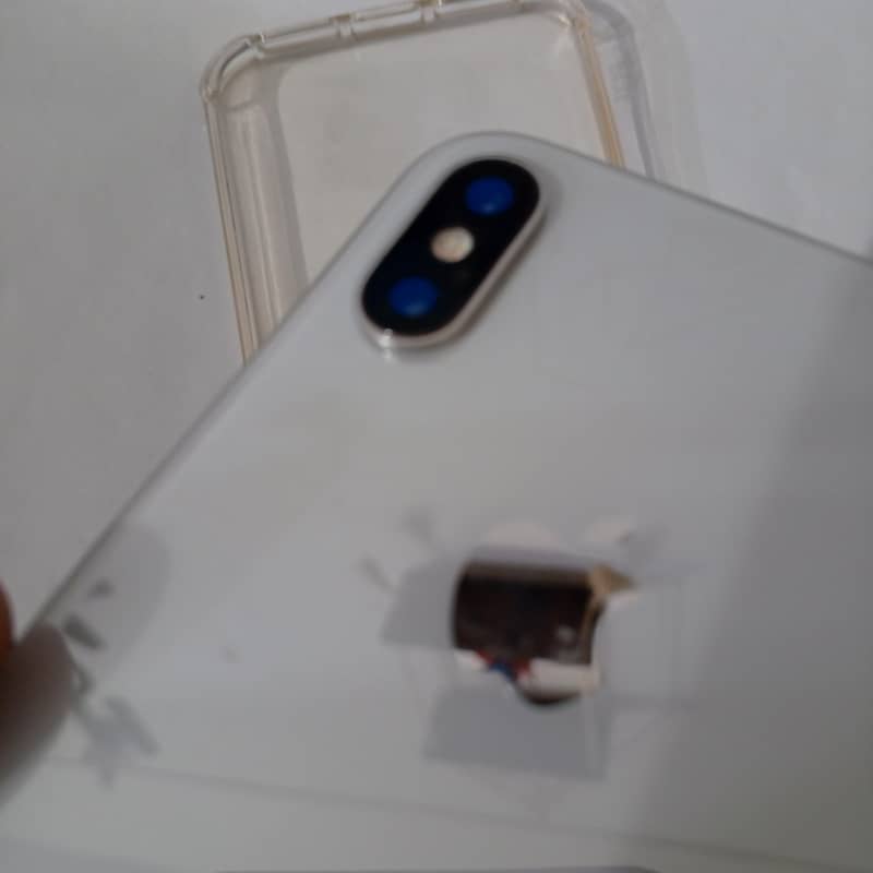Apple iPhone X 4