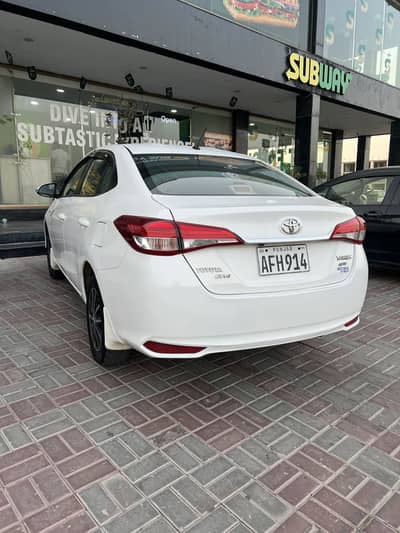 Toyota Yaris 2021 ativ cvt