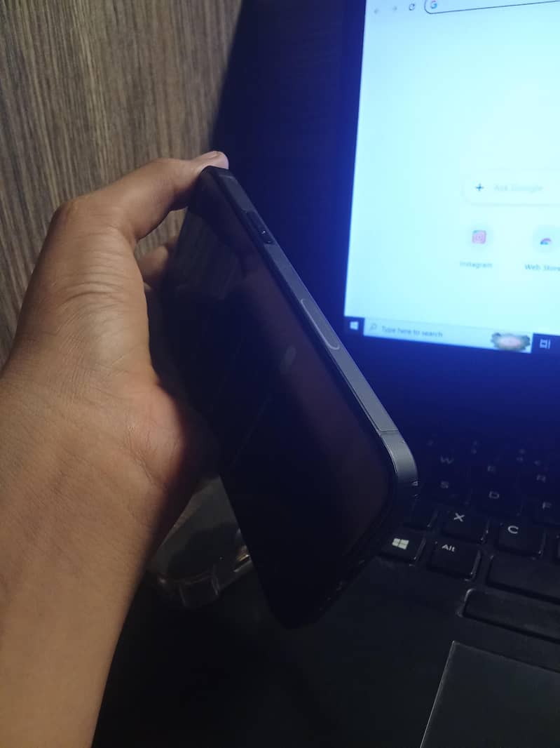 Apple iPhone 12 9
