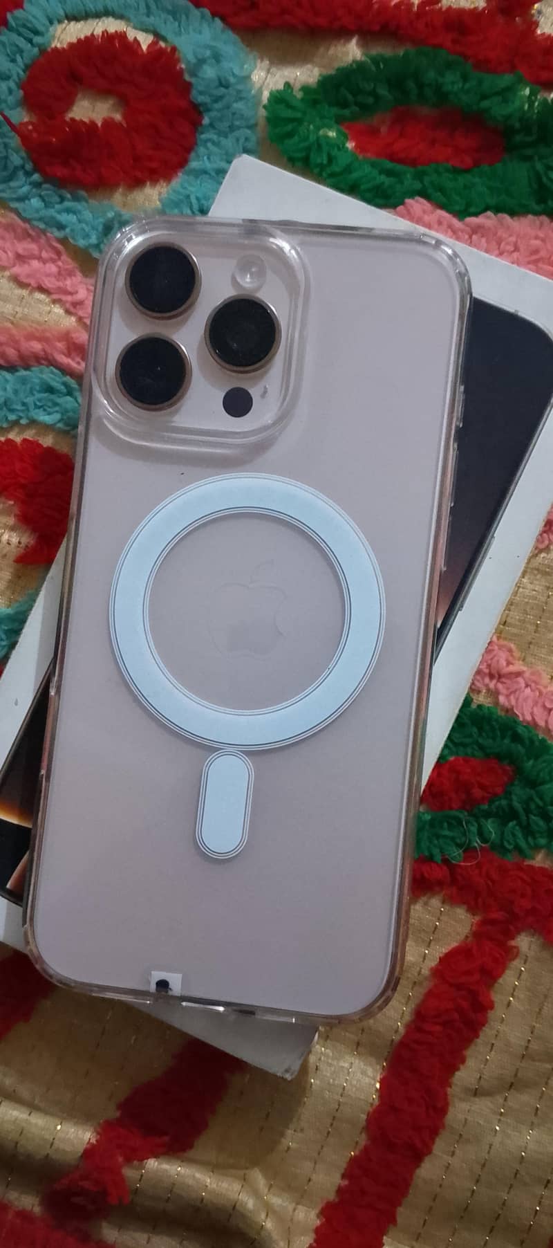 Apple iPhone 16 Pro Max 0