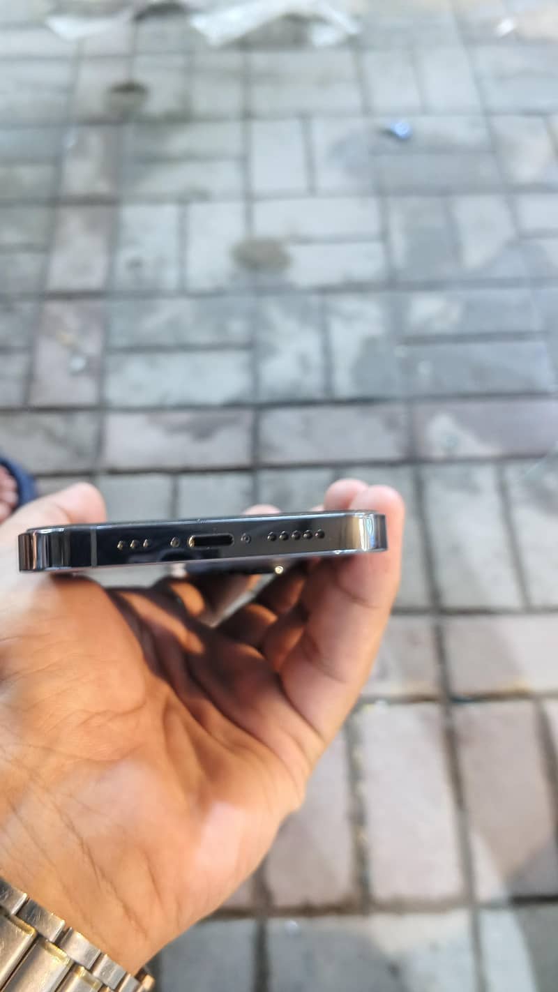 Apple iPhone 13 Pro 5