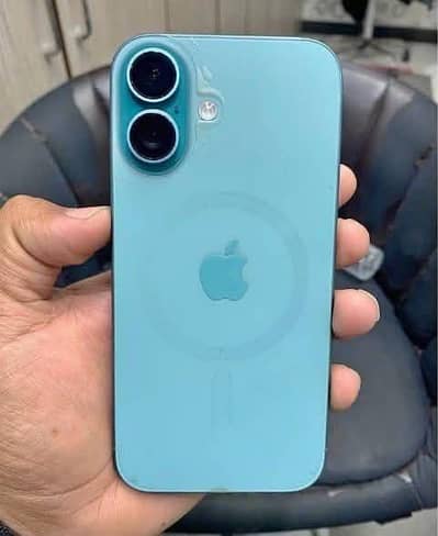 Apple iPhone 16
