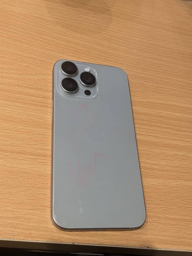 15 pro max iPhone 4