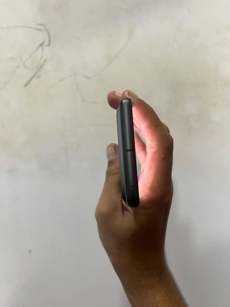 Google Pixel 7 4