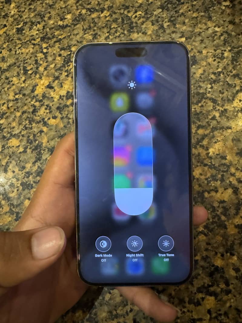 Apple iPhone 15 Pro Max 4