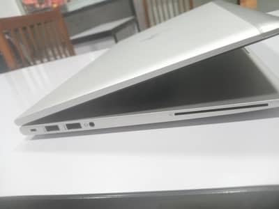 Hp Elitebook 830 G8 i-5 11th generation