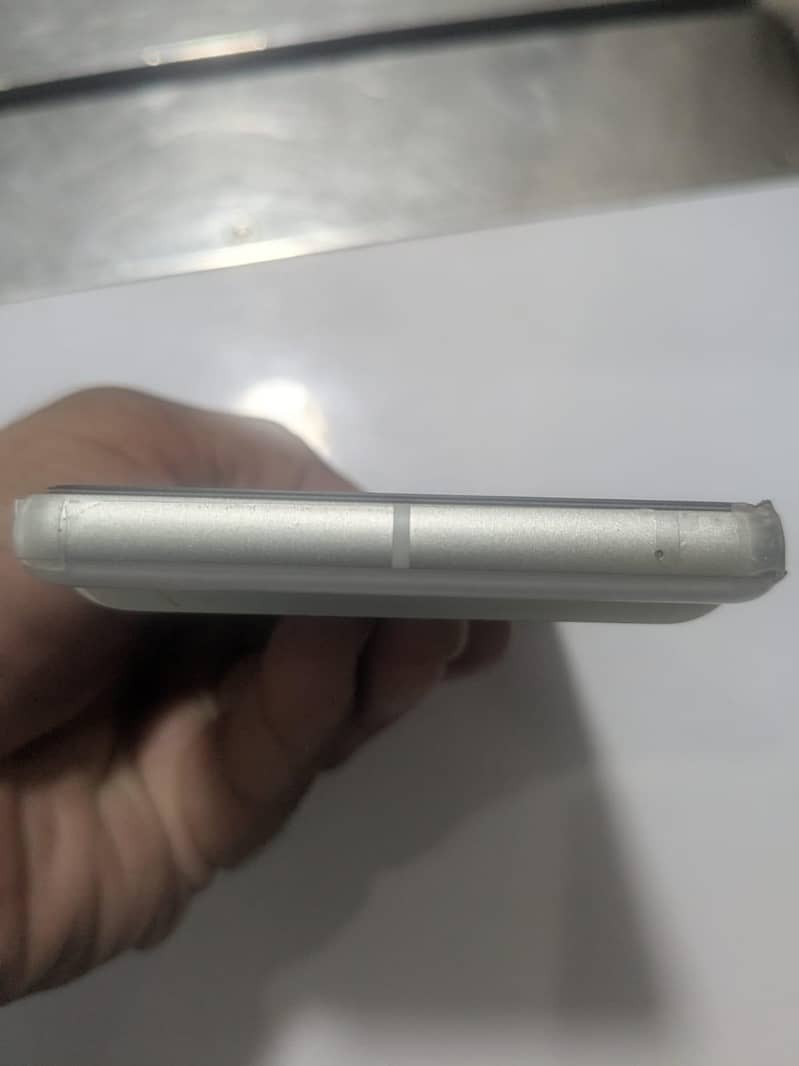 Google Pixel 7 4