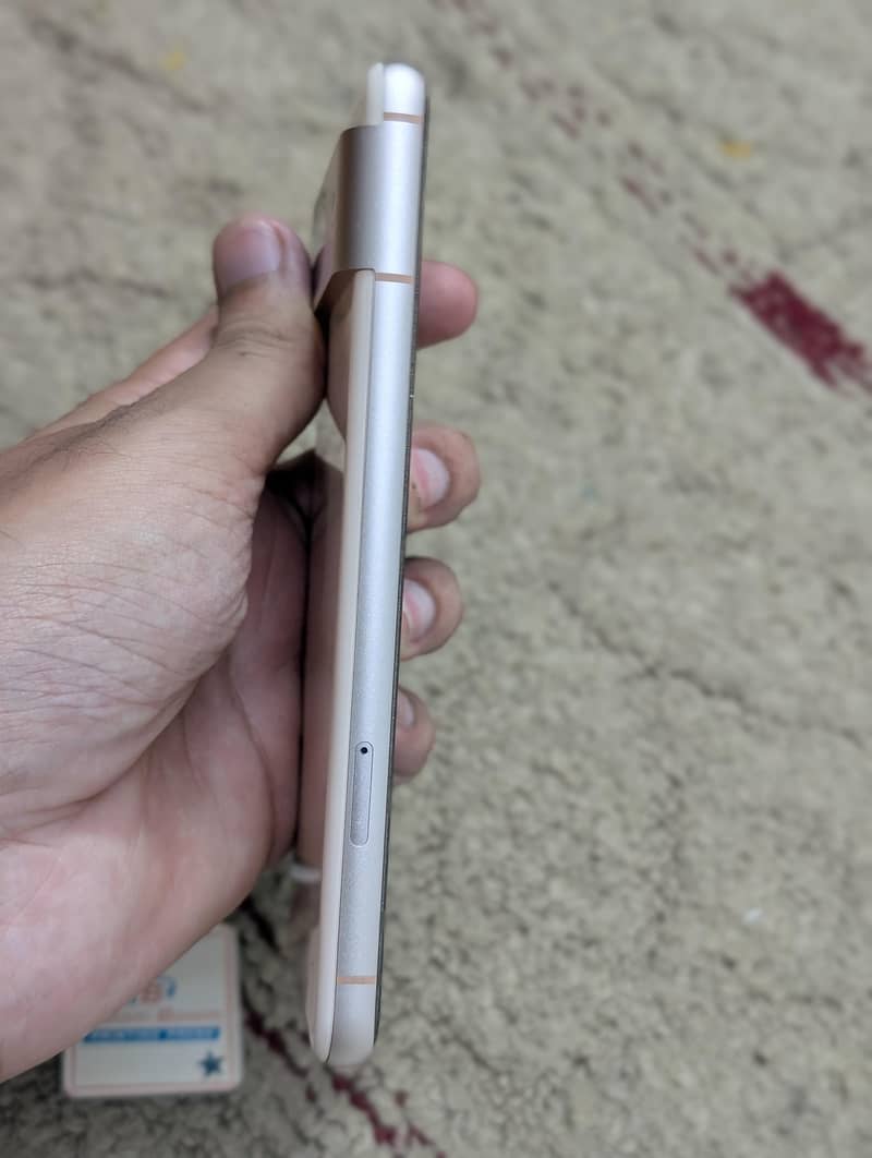 Google Pixel 8 2