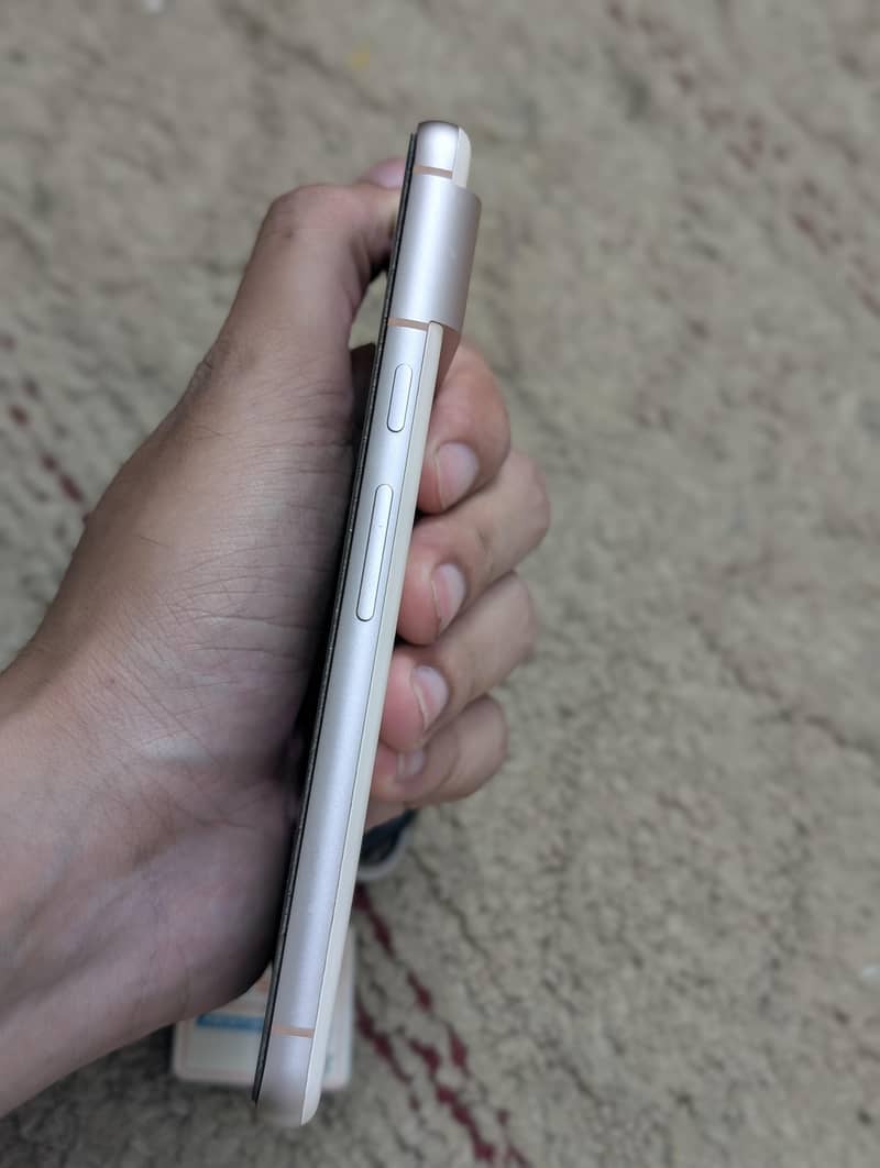 Google Pixel 8 3