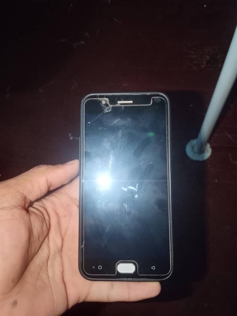 OPPO A57 0