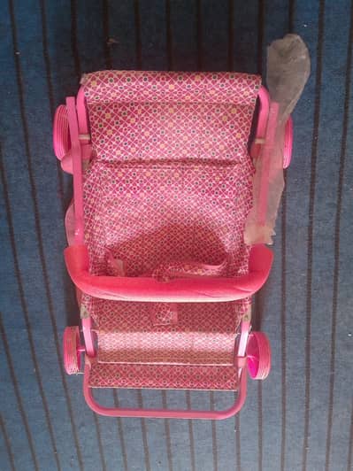 Baby prams and jhula all oky uesd good