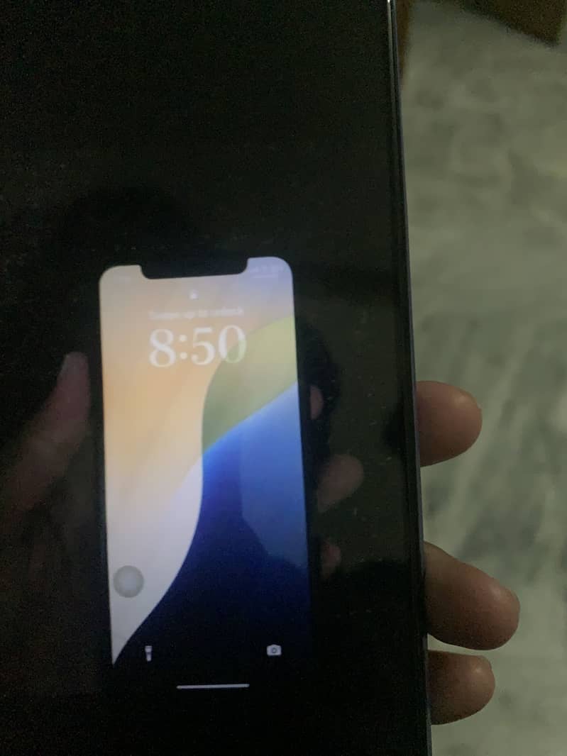 iPhone 0