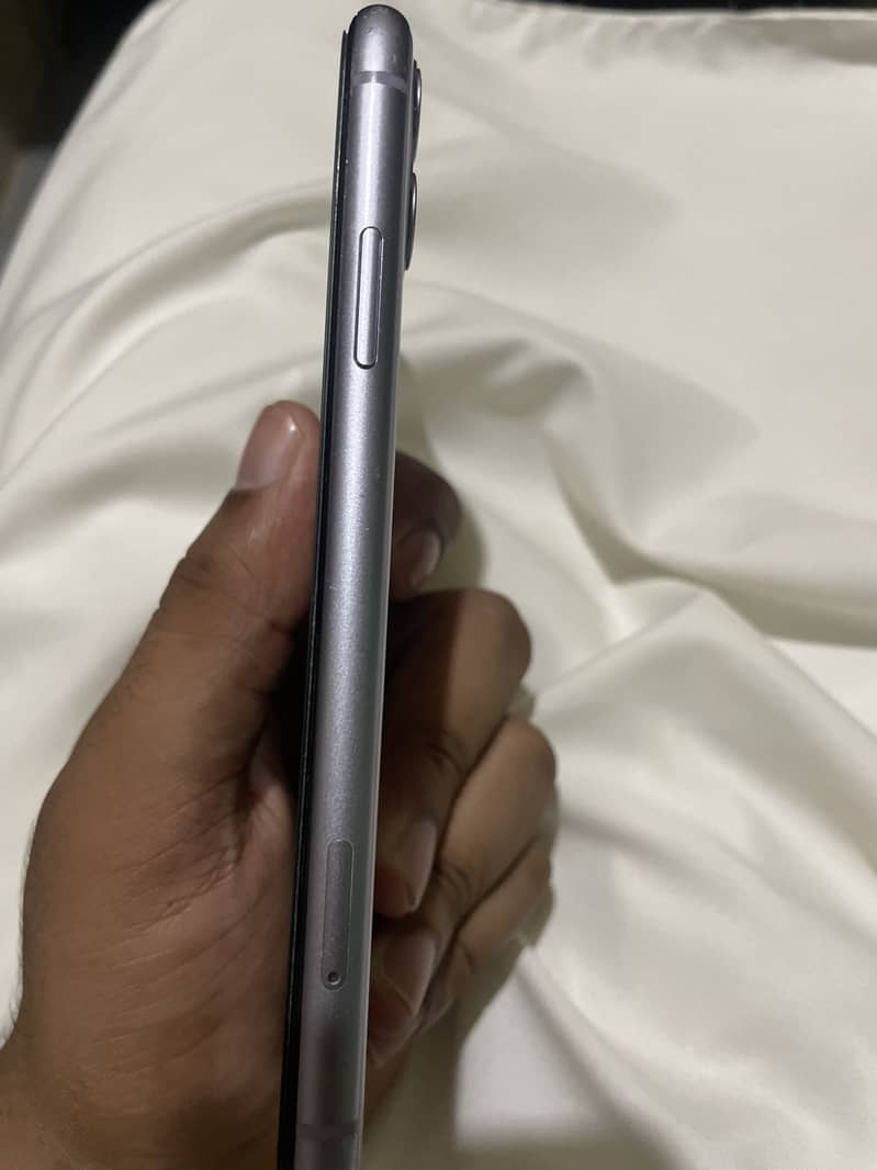 Apple iPhone 11 2