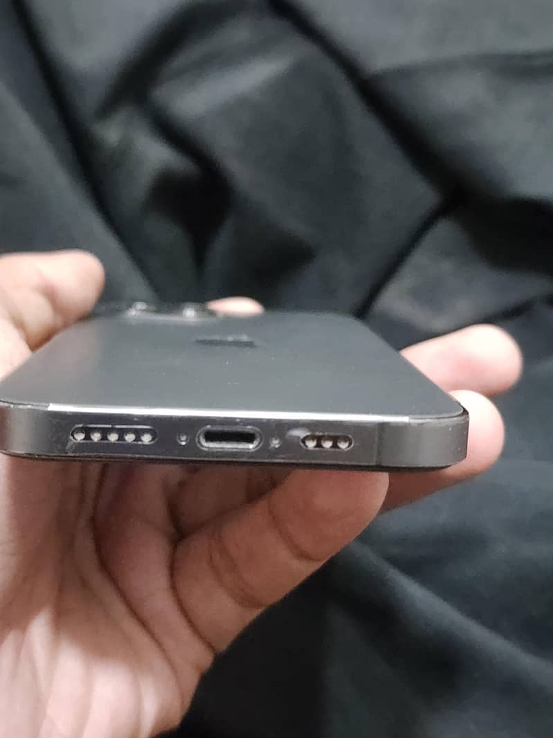 Iphone 12 pro 1