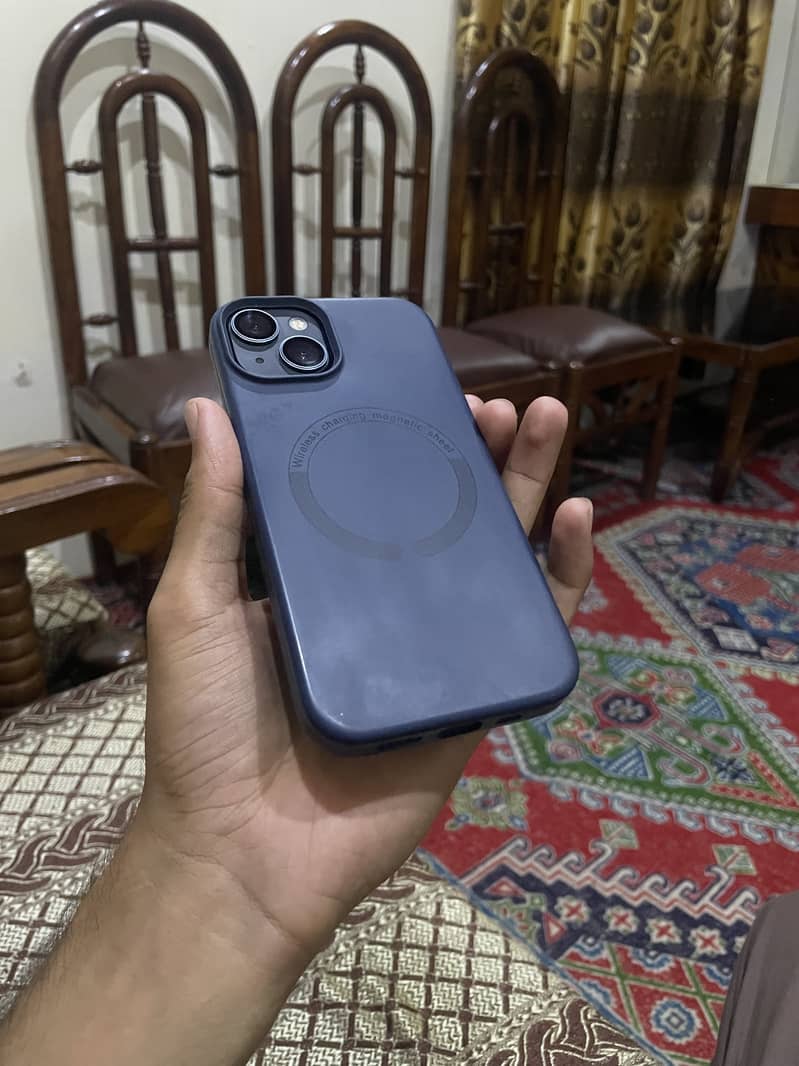 Apple iPhone 13 2