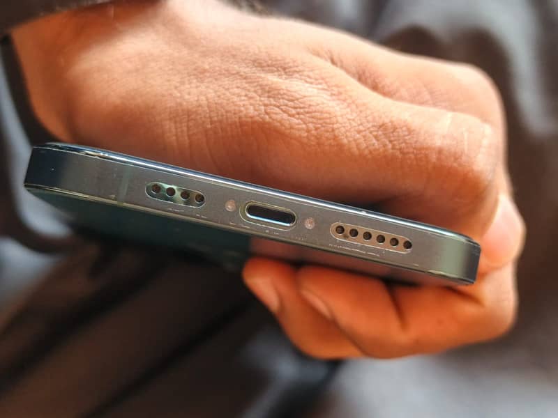Apple iPhone 12 Pro Max 2