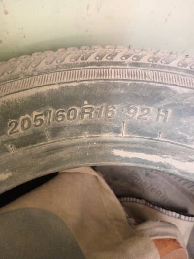 Brv ka tyre sell Karna ha condition ok ha