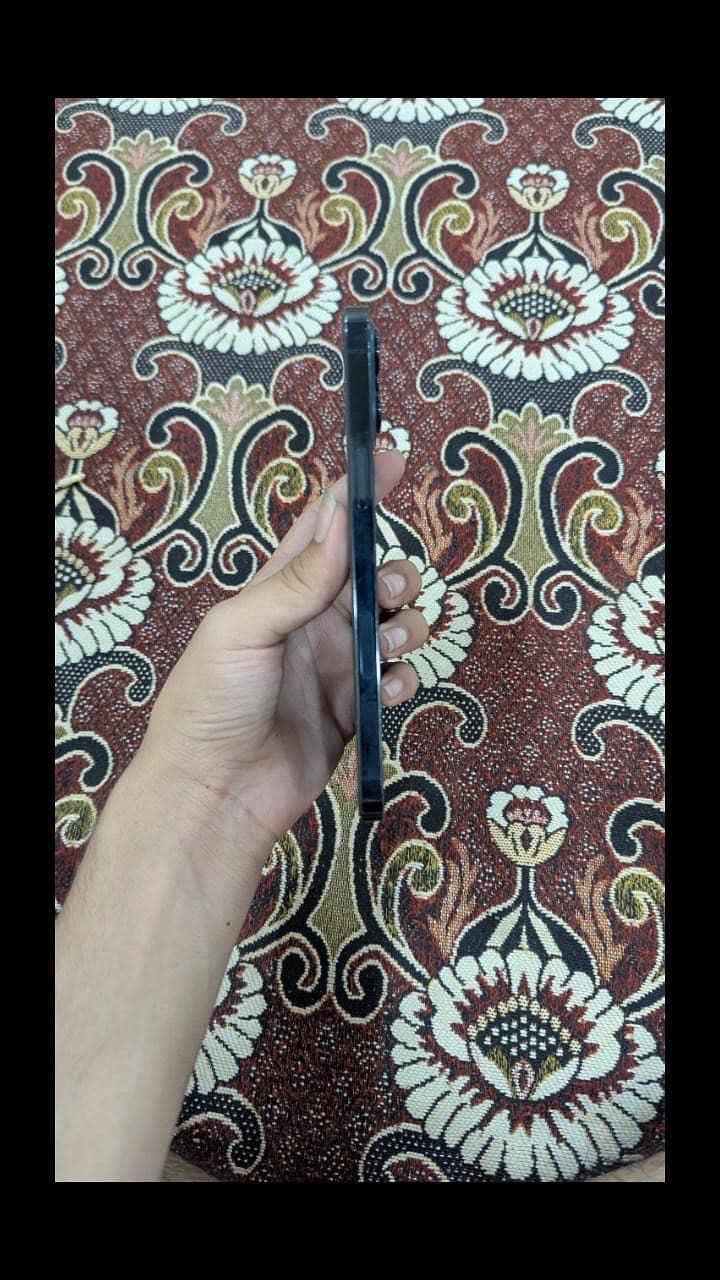 Apple iPhone 12 Pro Max 4