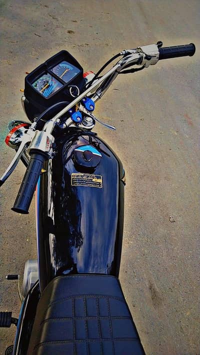 Honda 125 CG bike 2006 model WhatsApp number 03239945092