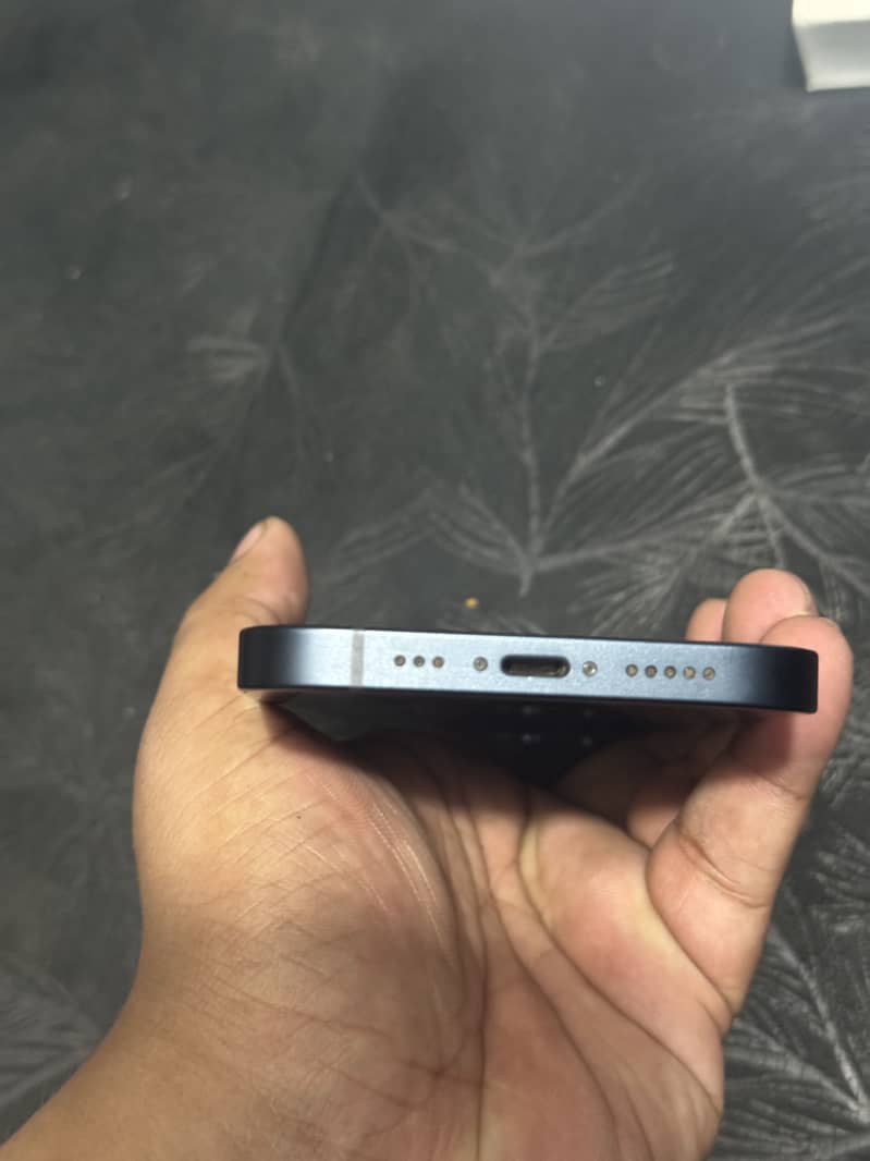 Apple iPhone 14 4