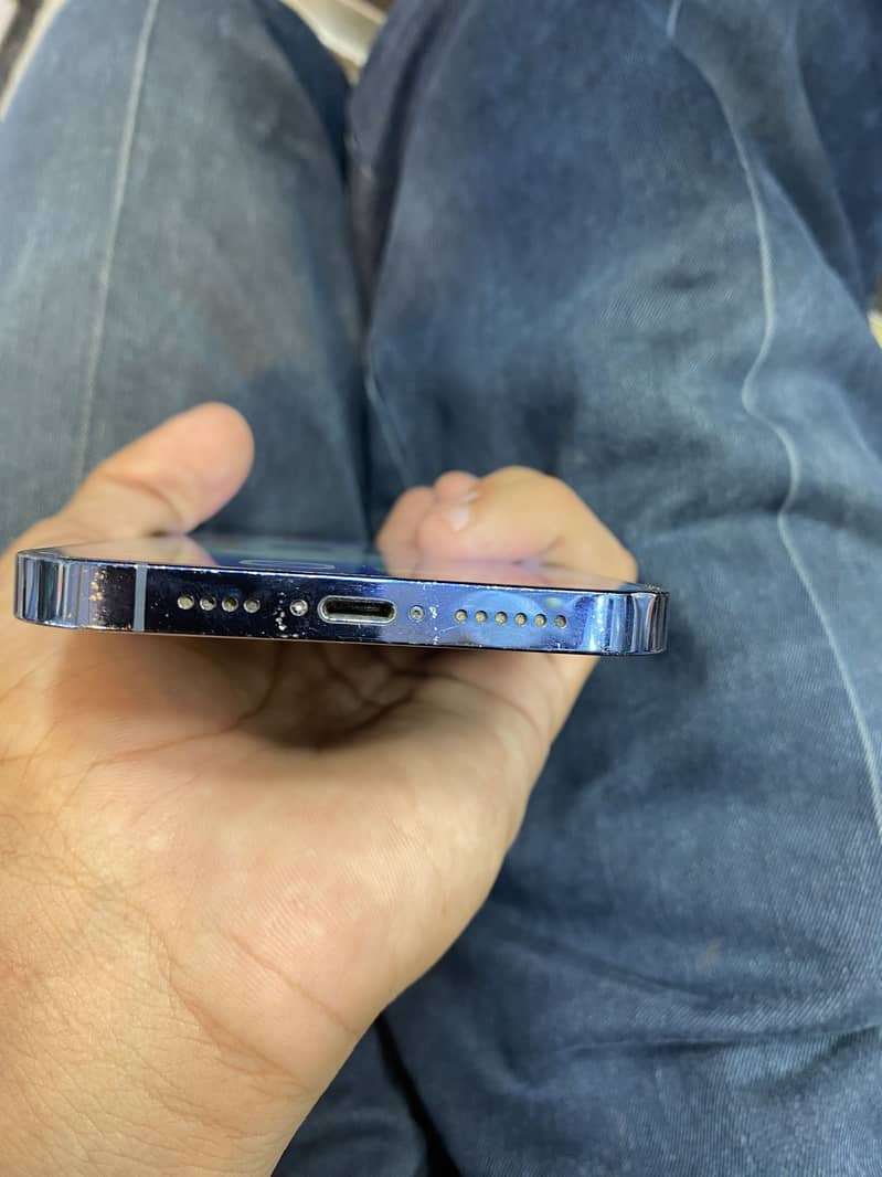 Apple iPhone 13 Pro Max 2