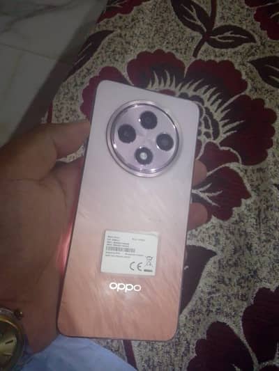 OPPO Reno 12f